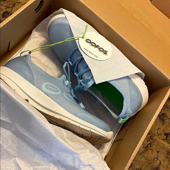 OOFOS Carolina Blue OOMG Sport LS Women’s Sneakers! Size 8.5 - Picture 11 of 11